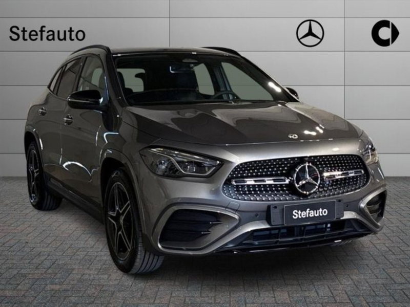 Mercedes-Benz GLA SUV nuova a Bologna