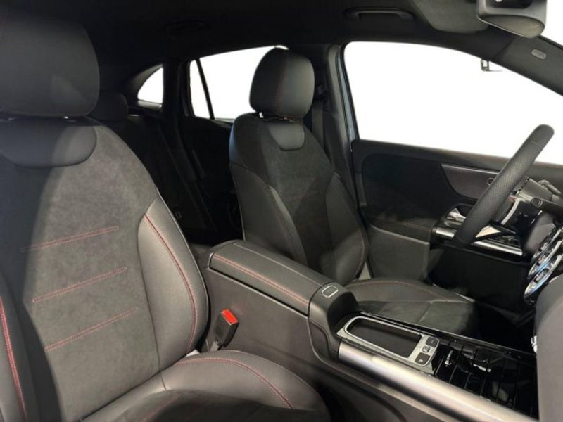 Mercedes-Benz GLA SUV nuova a Bologna (16)