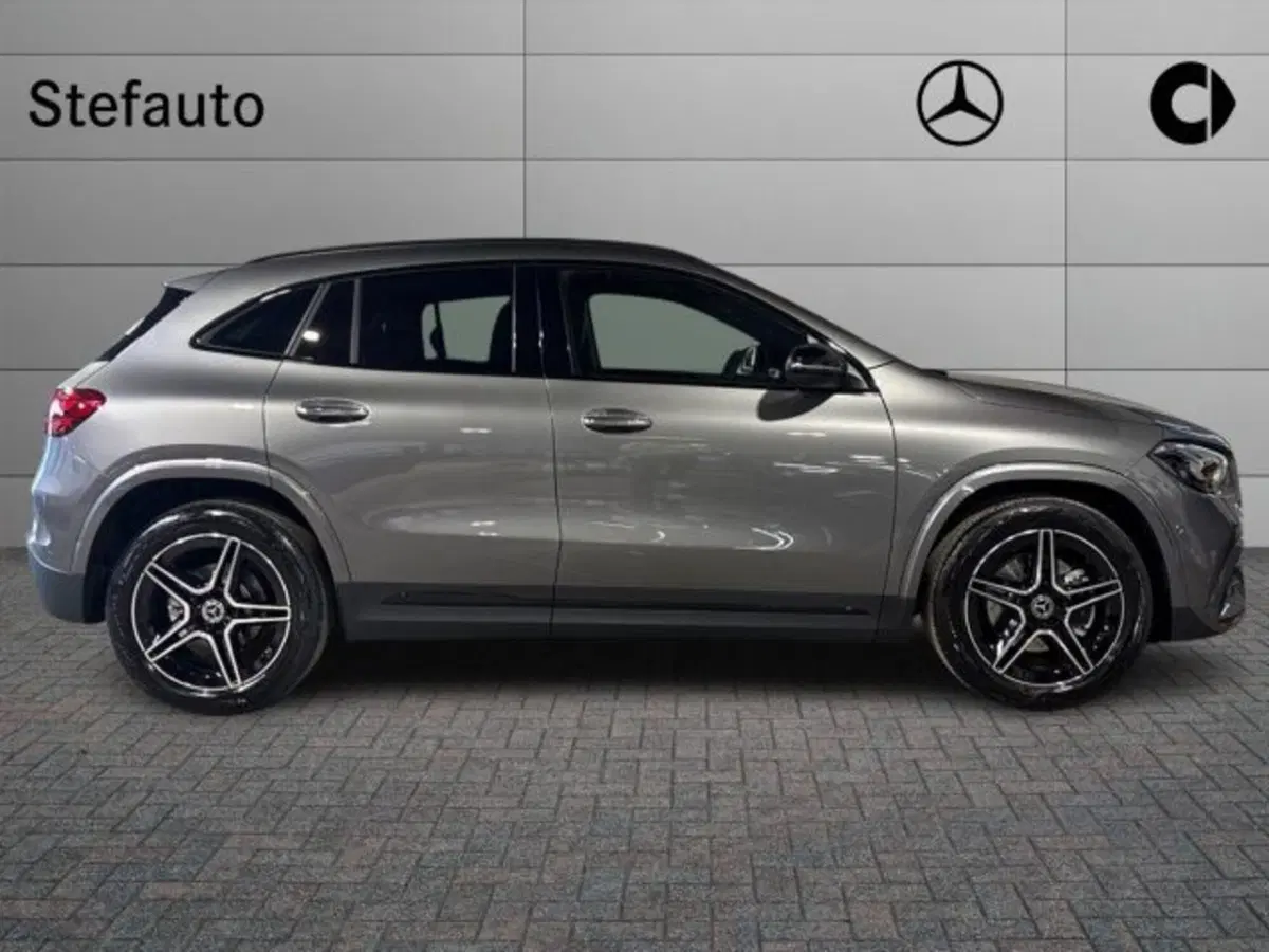 Mercedes-Benz GLA SUV nuova a Bologna (2)