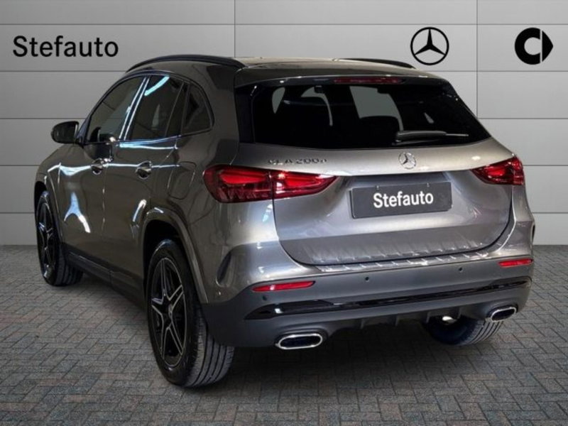 Mercedes-Benz GLA SUV nuova a Bologna (5)