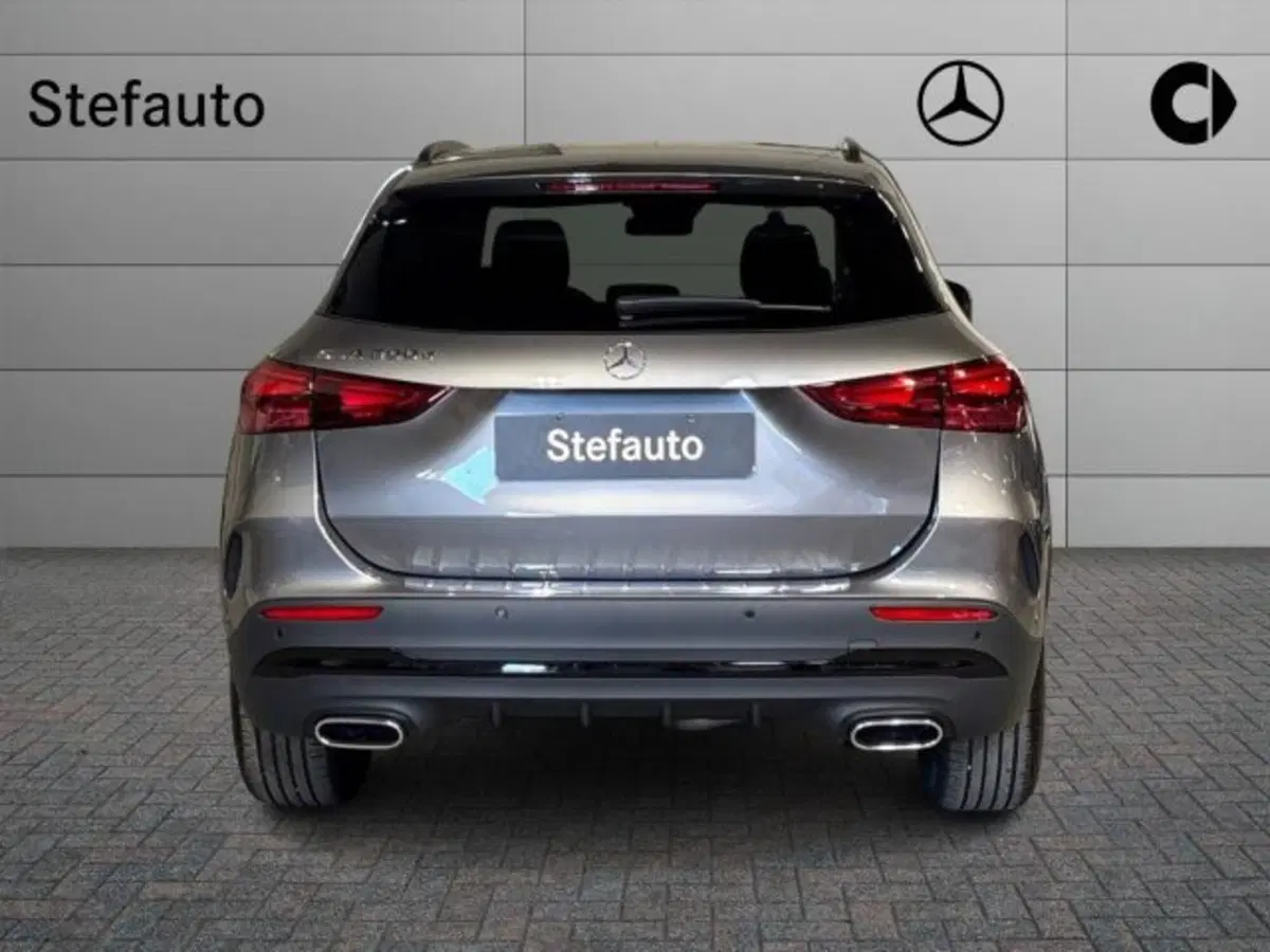 Mercedes-Benz GLA SUV nuova a Bologna (6)