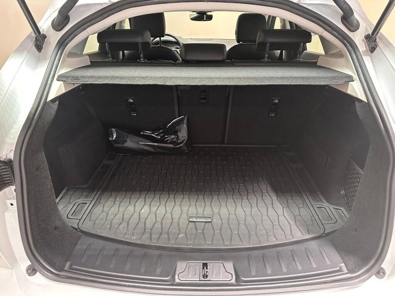 Jaguar E-Pace usata a Varese (13)