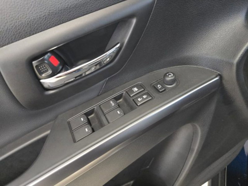 Suzuki S-Cross nuova a Reggio Emilia (17)