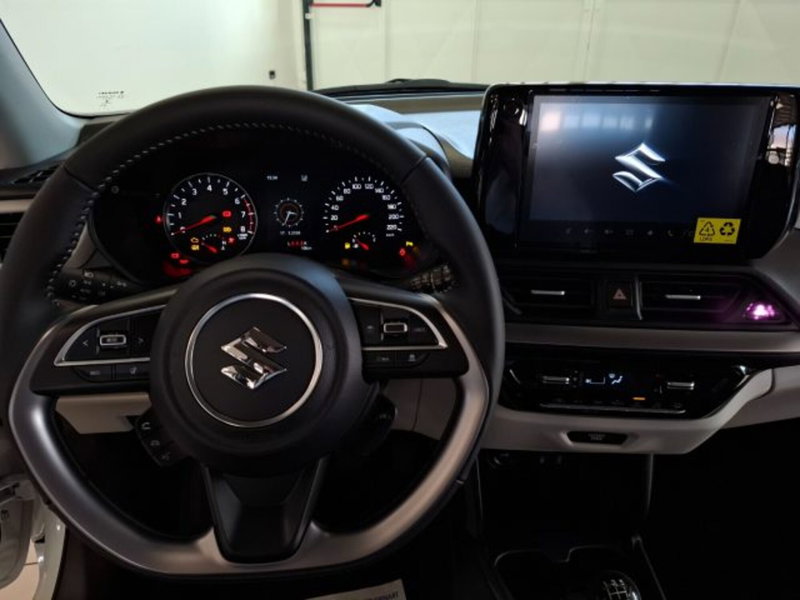 Suzuki Swift nuova a Reggio Emilia (9)