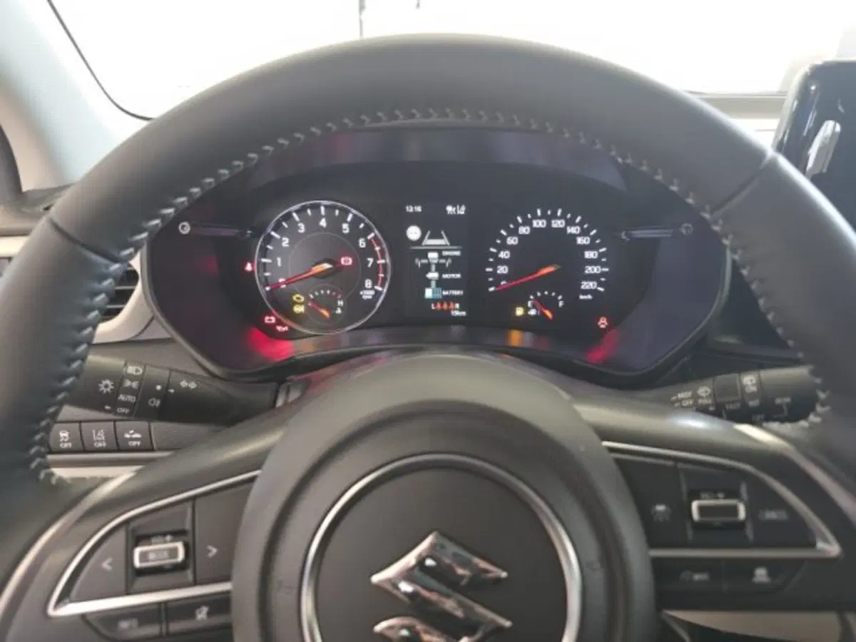 Suzuki Swift nuova a Reggio Emilia (18)