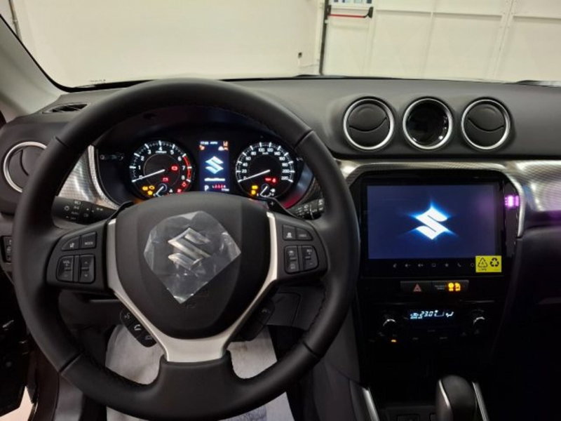 Suzuki Vitara nuova a Reggio Emilia (10)