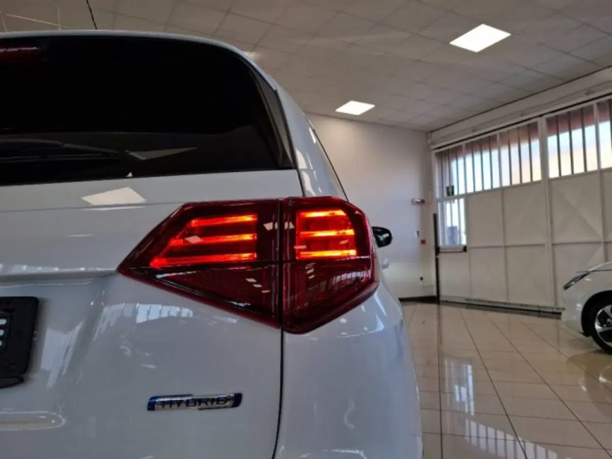 Suzuki Vitara nuova a Reggio Emilia (19)