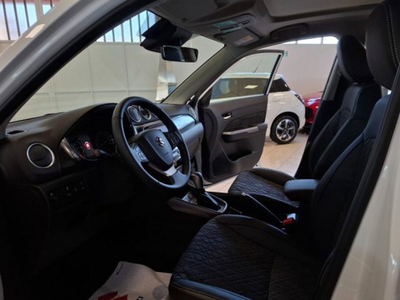 Suzuki Vitara nuova a Reggio Emilia (9)