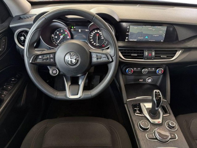 Alfa Romeo Stelvio usata a Bologna (10)