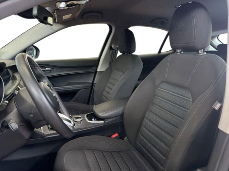 Alfa Romeo Stelvio usata a Bologna (12)