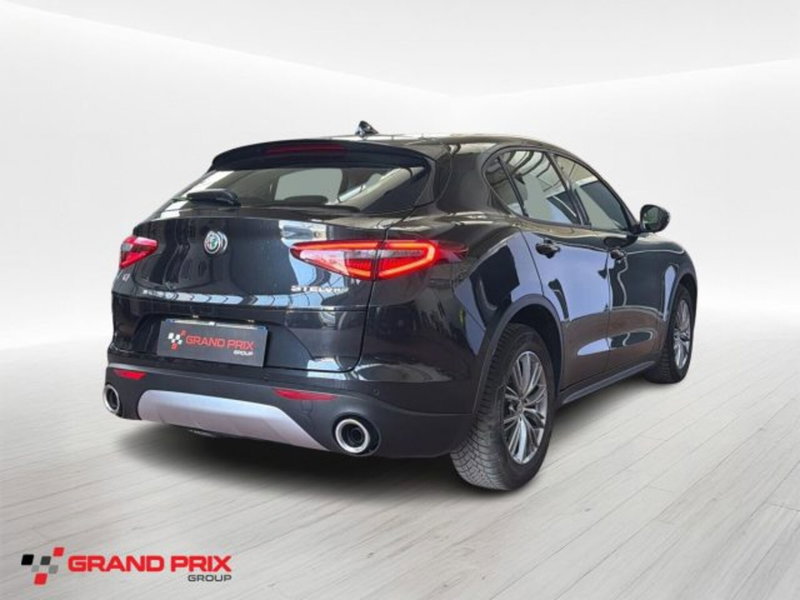 Alfa Romeo Stelvio usata a Bologna (2)