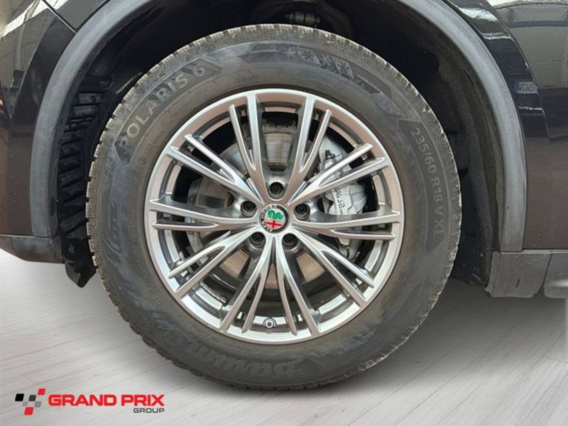 Alfa Romeo Stelvio usata a Bologna (6)