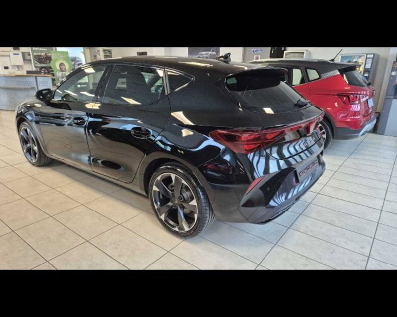 Cupra Leon nuova a Bologna (2)