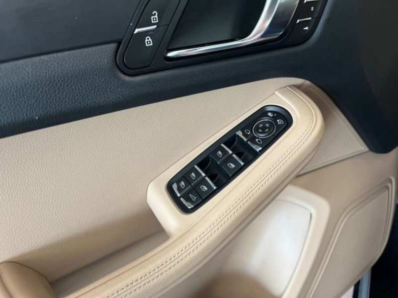 Porsche Macan usata a Bologna (18)