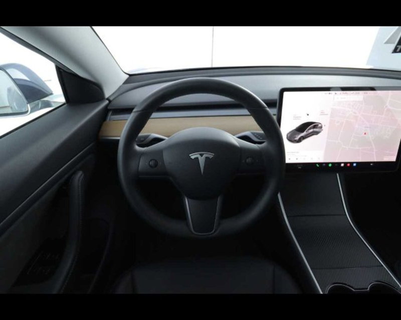 Tesla Model 3 usata a Bologna (11)