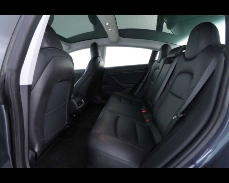 Tesla Model 3 usata a Bologna (14)