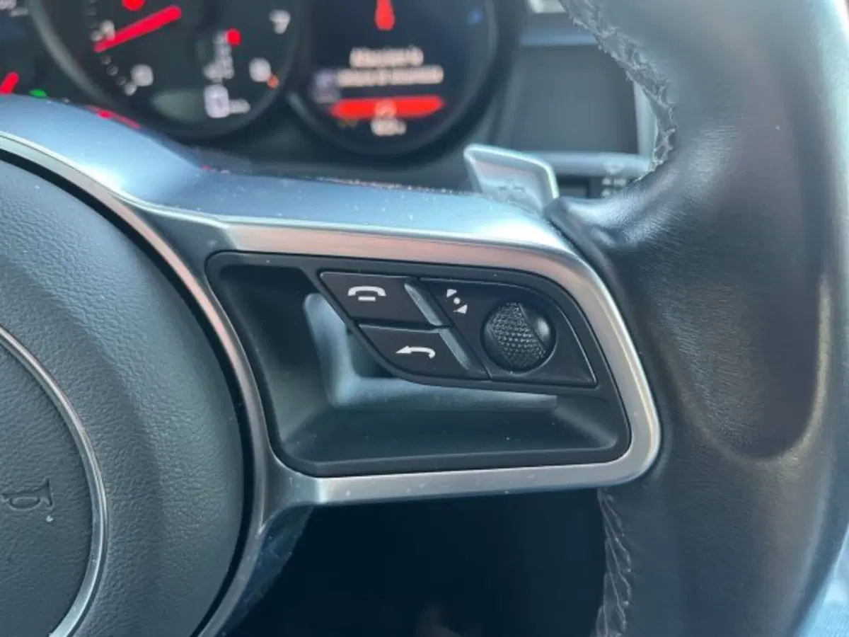 Porsche Macan usata a Bologna (16)