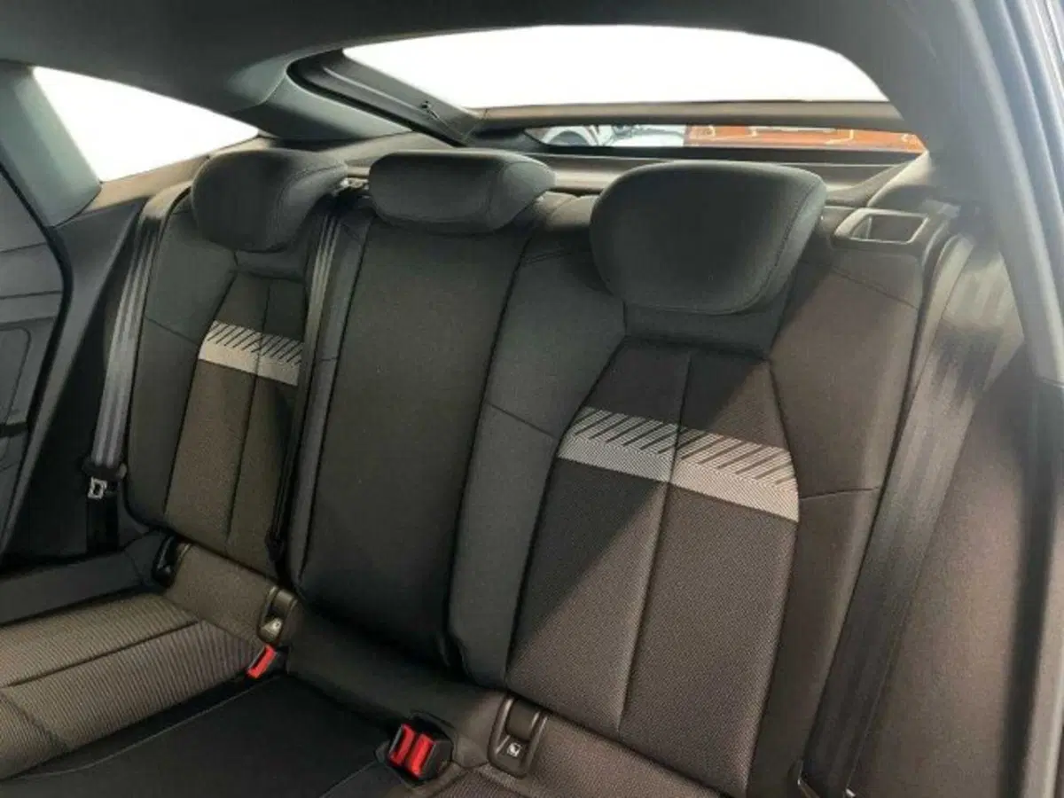 Audi Q4 Sportback nuova a Bologna (13)
