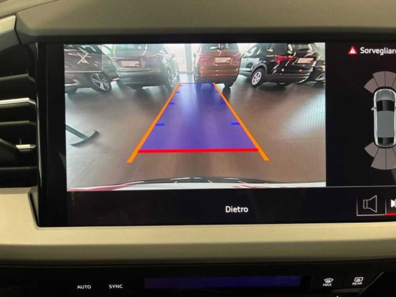 Audi Q4 Sportback nuova a Bologna (14)