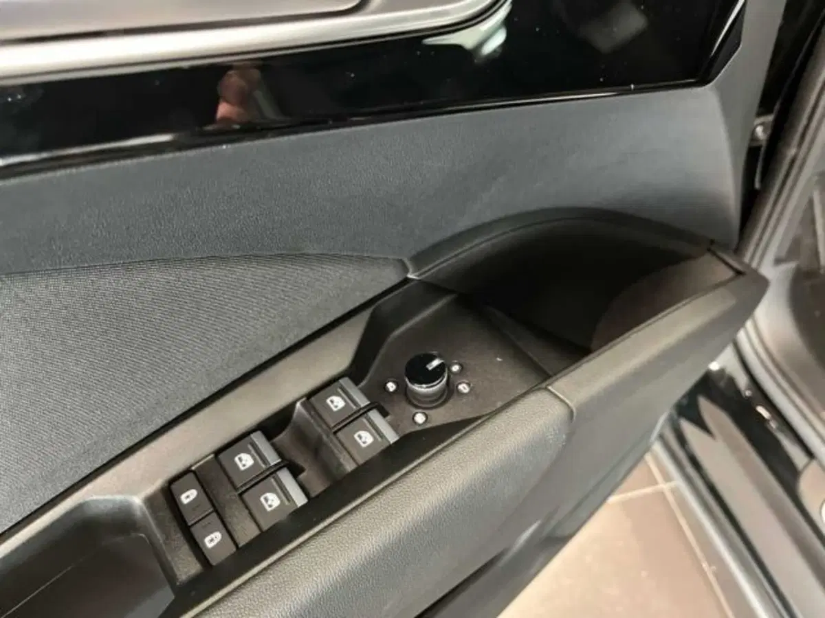 Audi Q4 Sportback nuova a Bologna (17)