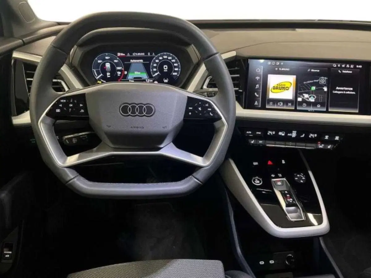 Audi Q4 Sportback nuova a Bologna (10)