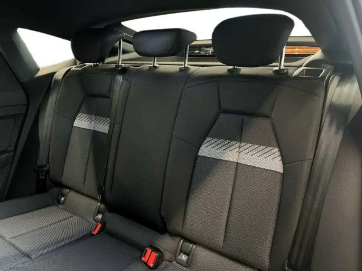 Audi Q4 Sportback nuova a Bologna (13)