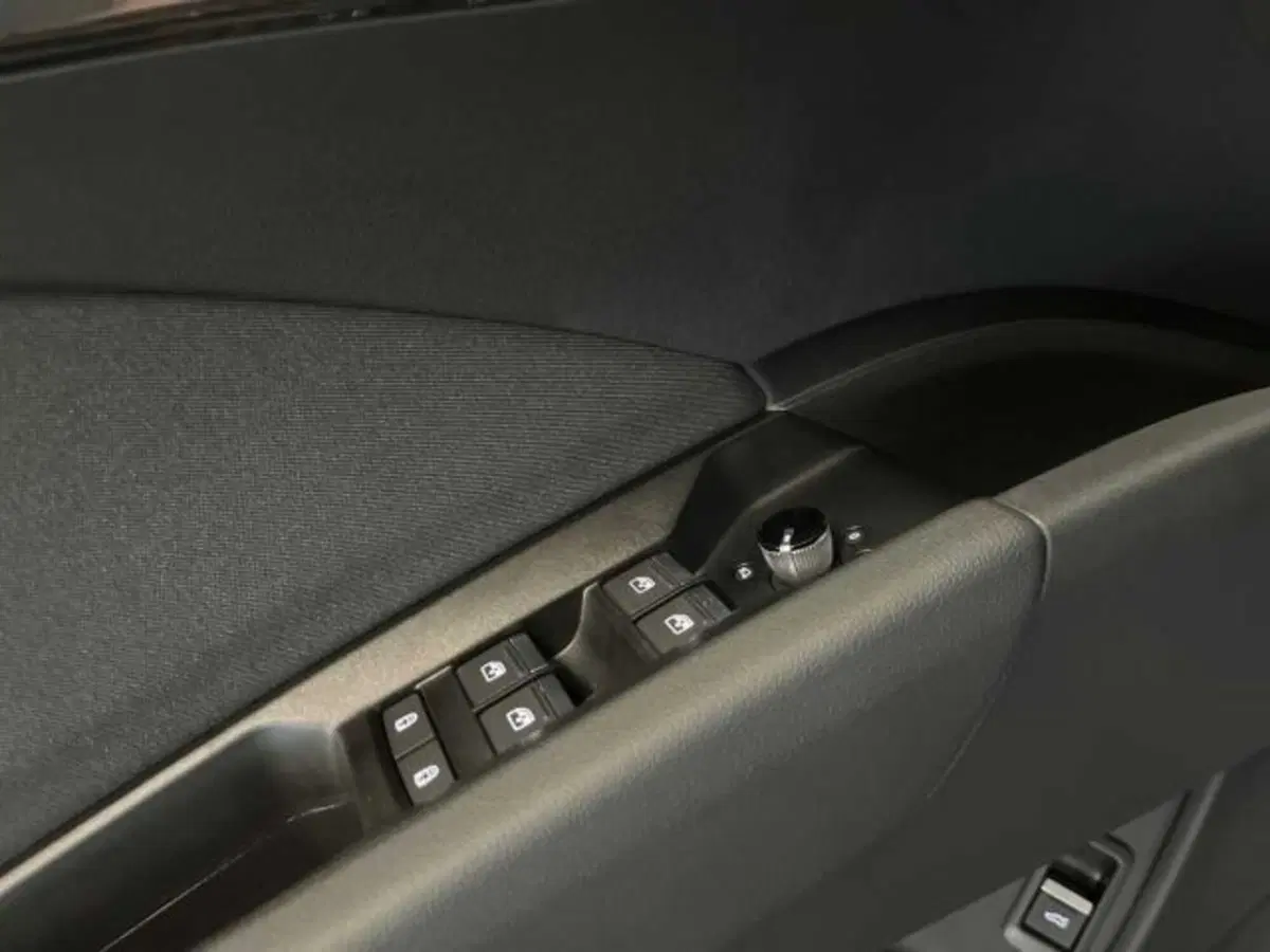 Audi Q4 Sportback nuova a Bologna (17)
