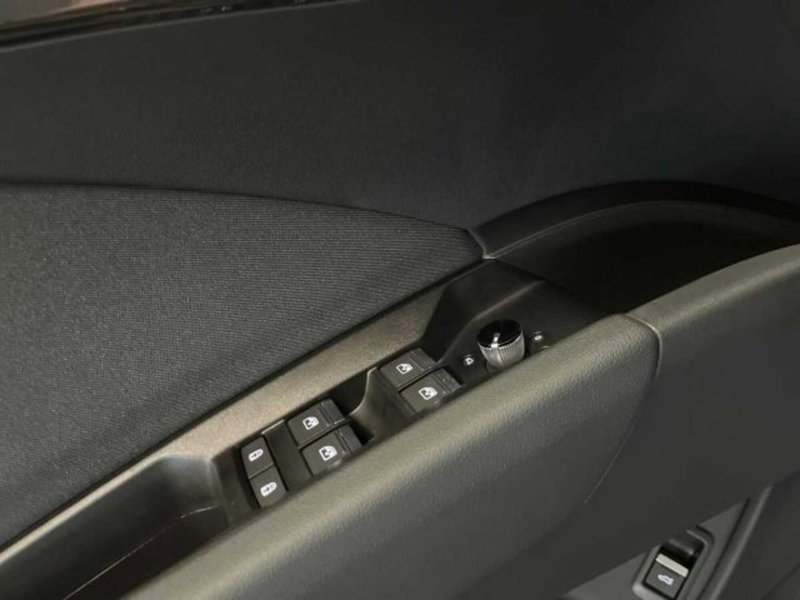 Audi Q4 Sportback nuova a Bologna (17)