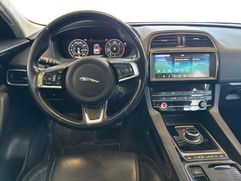 Jaguar F-Pace usata a Bologna (10)