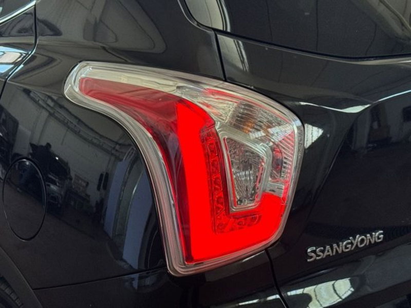 Ssangyong Tivoli usata a Bologna (8)