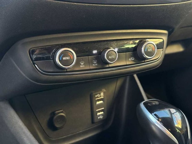 Opel Crossland X usata a Bologna (20)