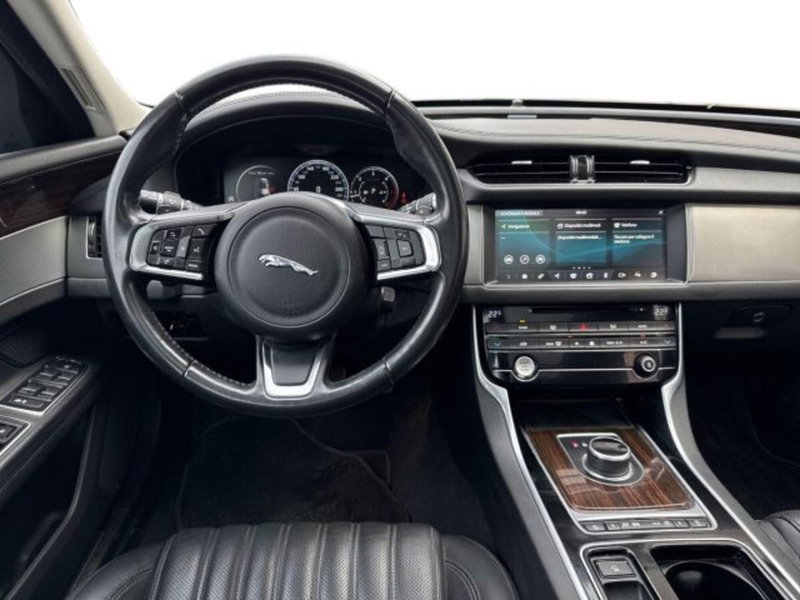 Jaguar XF Sportbrake usata a Bologna (10)