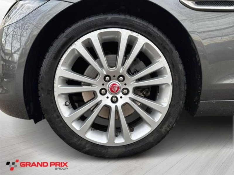 Jaguar XF Sportbrake usata a Bologna (6)