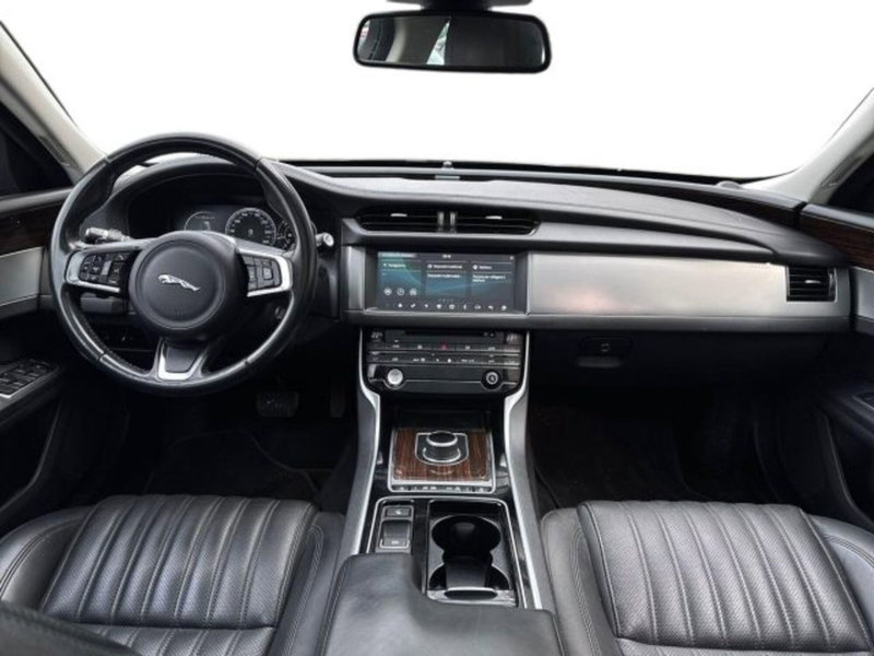 Jaguar XF Sportbrake usata a Bologna (9)