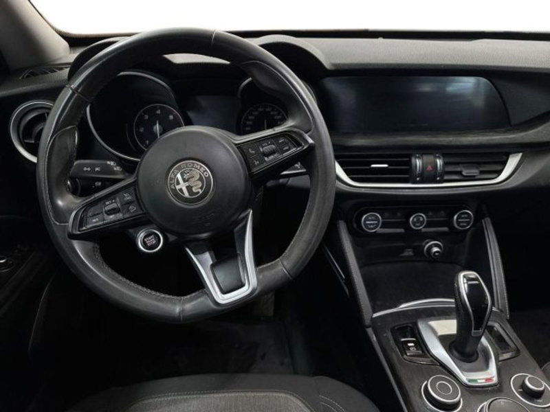 Alfa Romeo Stelvio usata a Bologna (10)