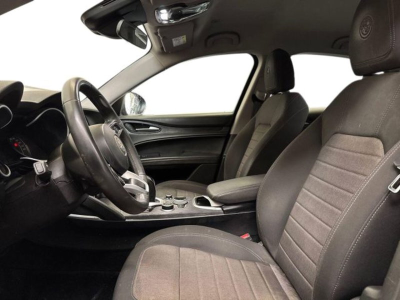 Alfa Romeo Stelvio usata a Bologna (12)