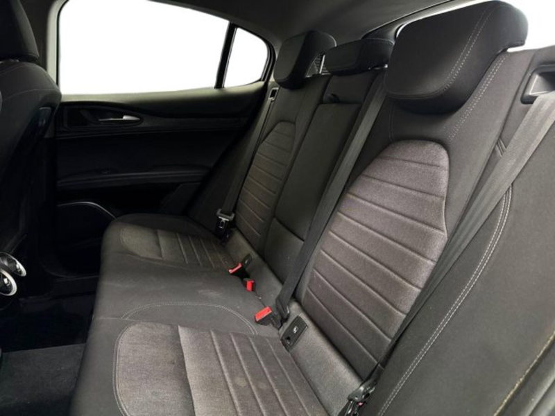 Alfa Romeo Stelvio usata a Bologna (13)