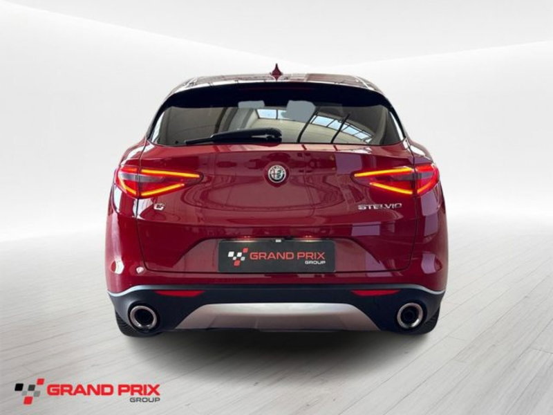 Alfa Romeo Stelvio usata a Bologna (5)