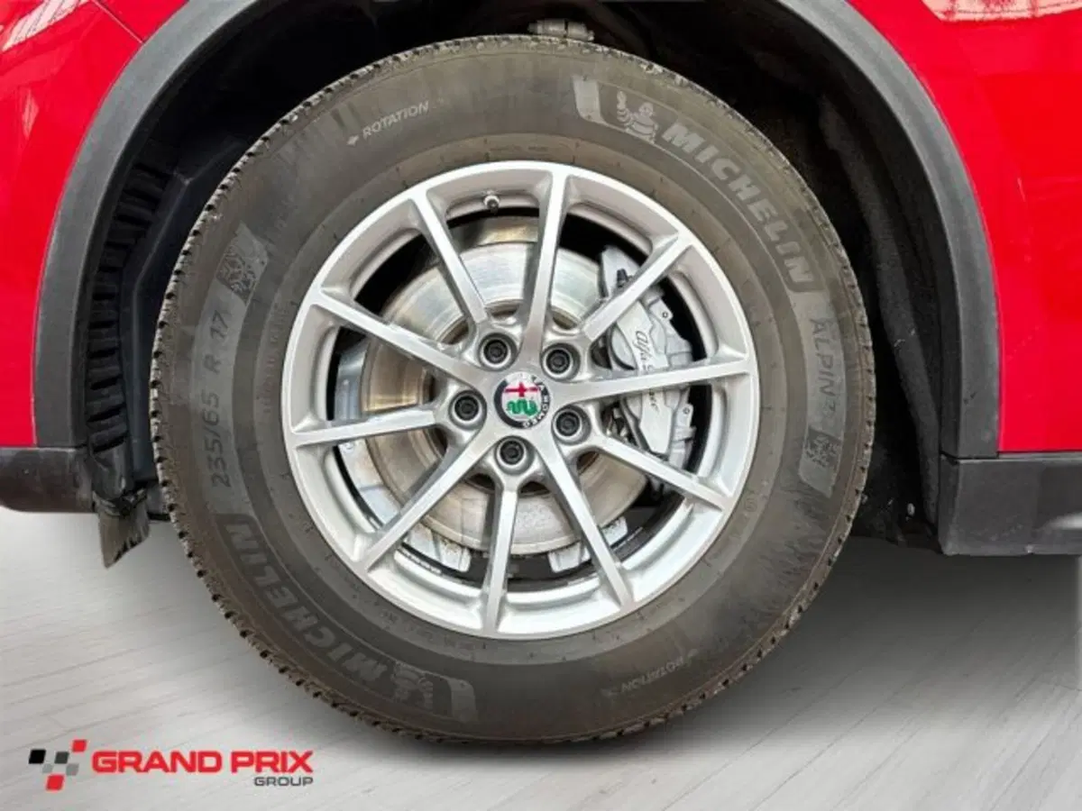 Alfa Romeo Stelvio usata a Bologna (6)