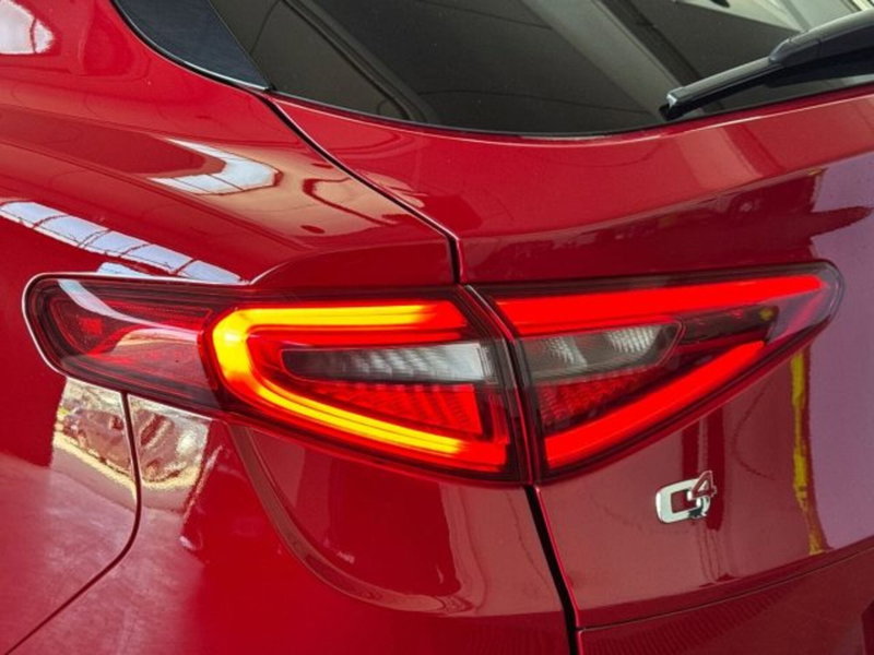 Alfa Romeo Stelvio usata a Bologna (8)