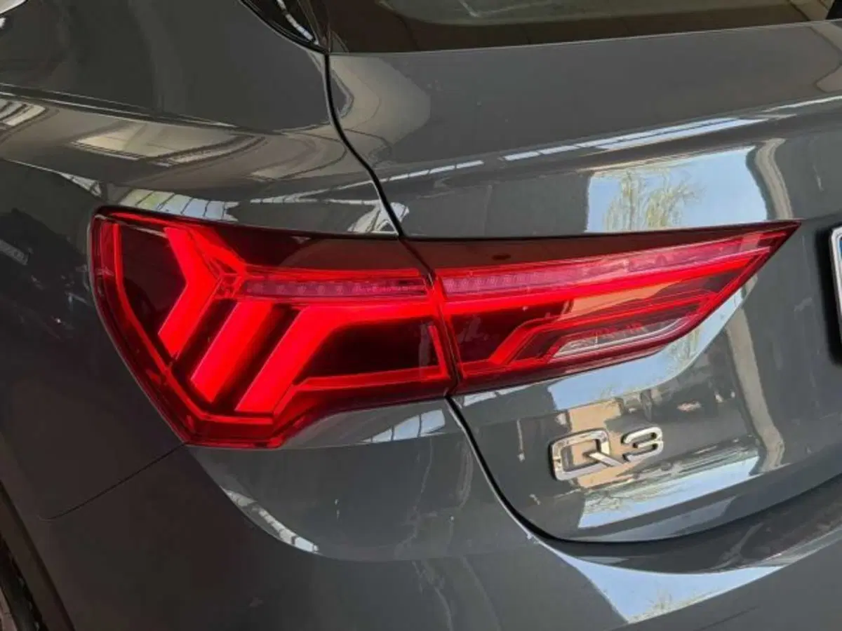 Audi Q3 Sportback usata a Bologna (8)