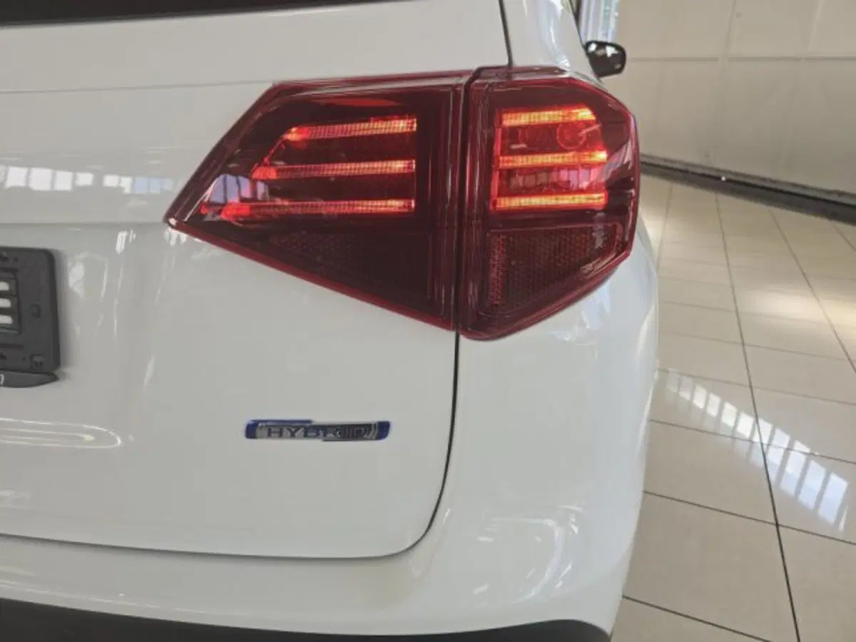 Suzuki Vitara nuova a Reggio Emilia (19)