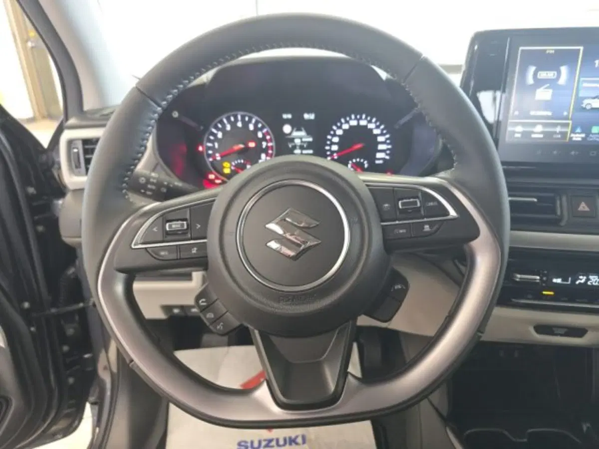 Suzuki Swift nuova a Reggio Emilia (19)