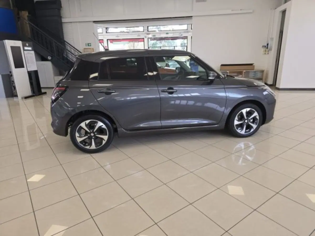 Suzuki Swift nuova a Reggio Emilia (7)