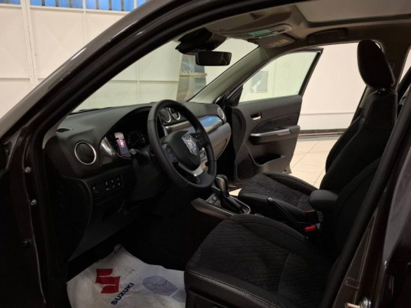 Suzuki Vitara nuova a Reggio Emilia (9)
