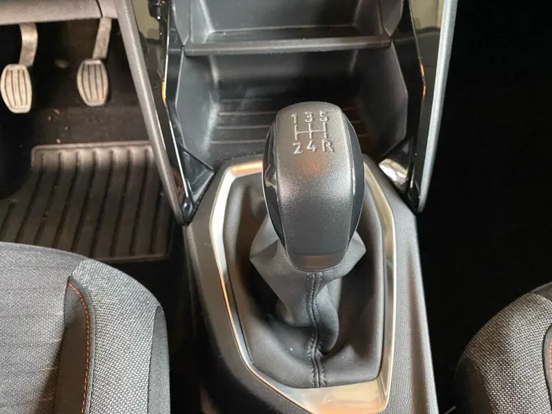 Peugeot 208 usata a Torino (12)