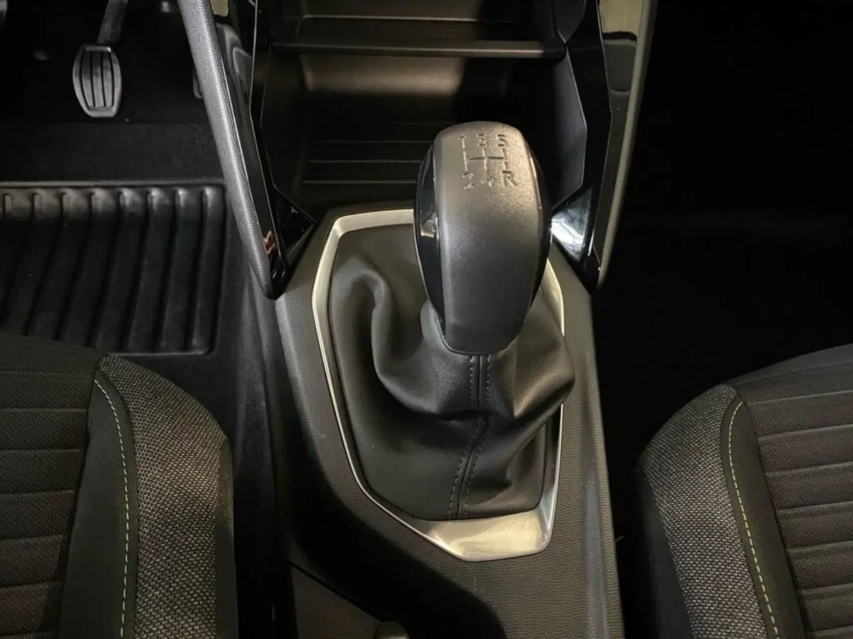 Peugeot 208 usata a Torino (12)