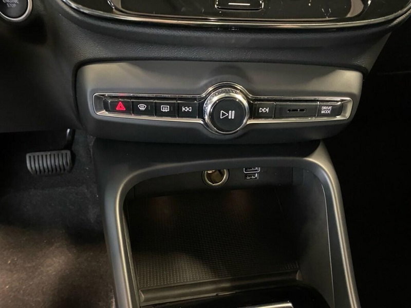 Volvo XC40 usata a Torino (11)