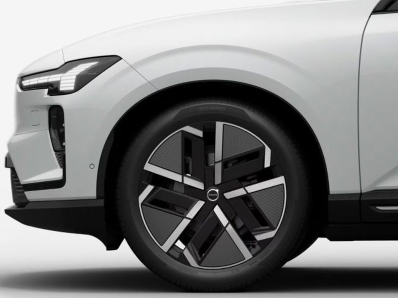 Volvo EX60 nuova a Modena (8)