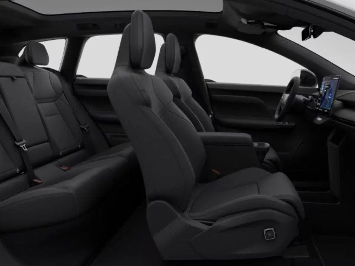 Volvo EX60 nuova a Modena (11)